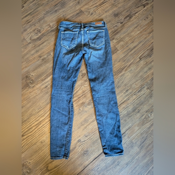 🪴BOGO FREE🪴 ABERCROMBIE DISTRESSED SKINNY JEAN SIZE 25 - Picture 2 of 3